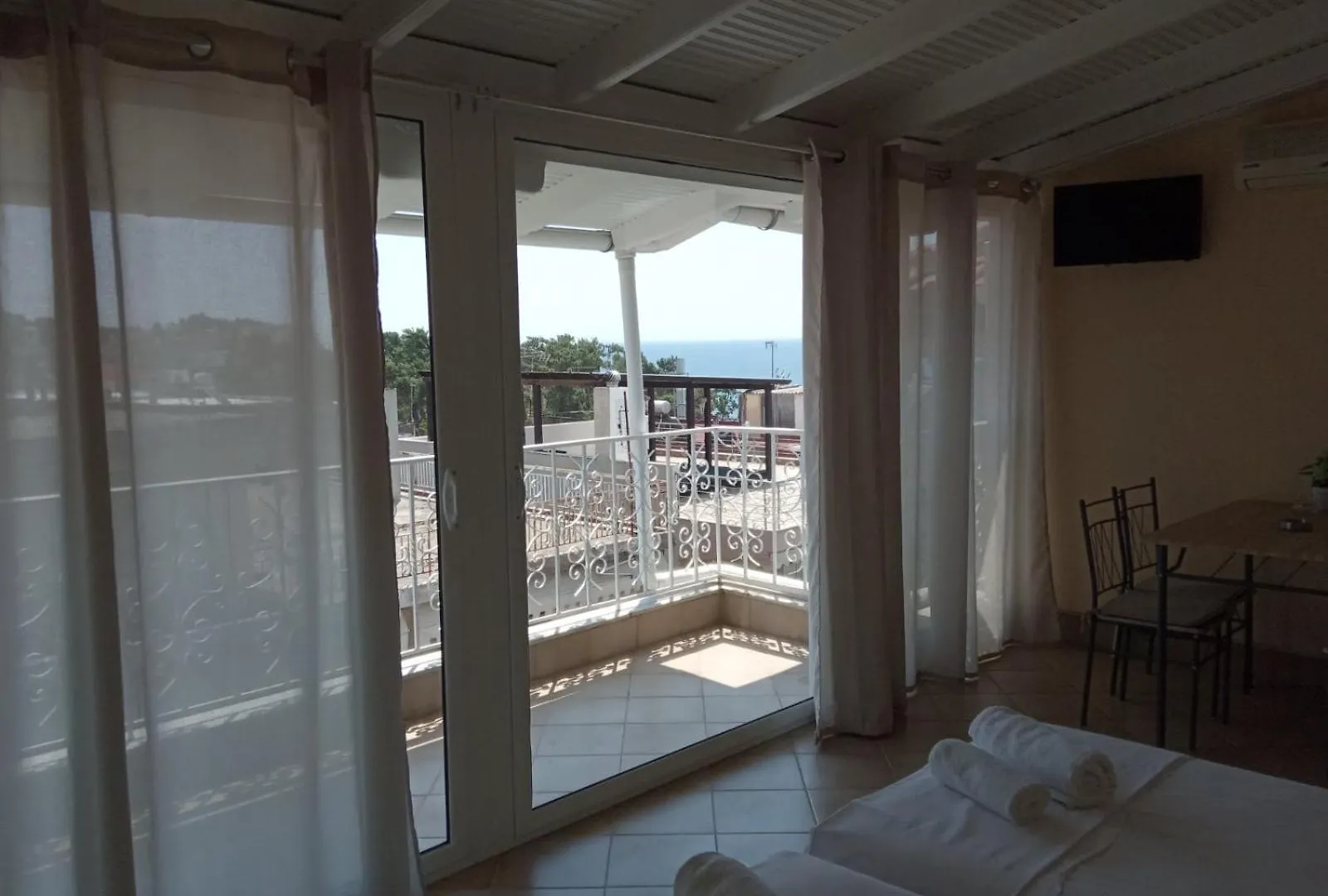 Golden Rooms Nea Kallikrateia