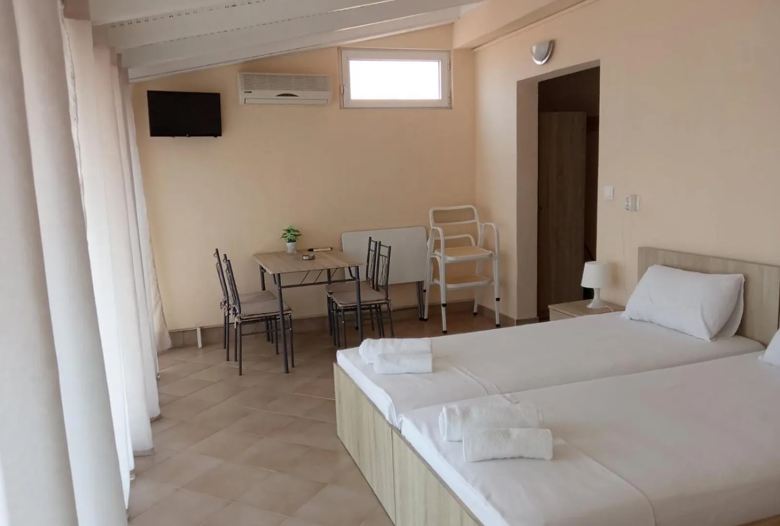 Golden Rooms Nea Kallikrateia